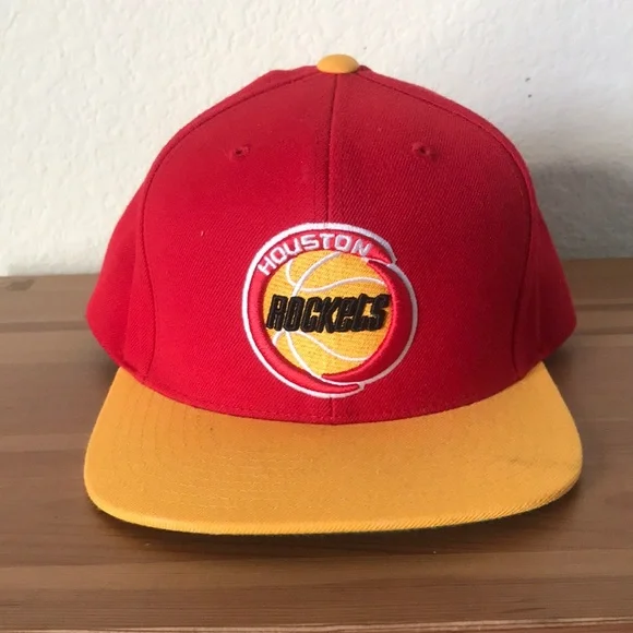 OFFICIAL Mitchell and Ness Throwback Houston Rockets SnapBack Hat - Picture 3 of 5